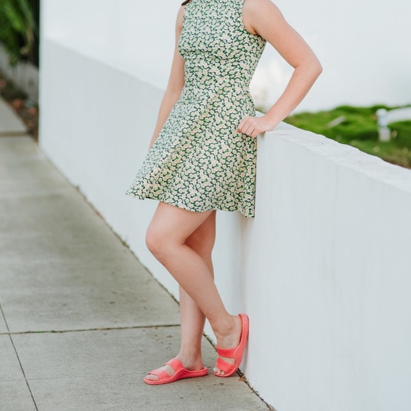 Pink Pali Hawaii 🌴 Colored Sandals - Picture 3 of 3